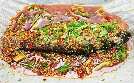 海鲜烤肉纸包鱼的做法视频