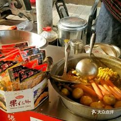 夹肉饼豆腐串，美味小吃背后的秘密与家常做法解析