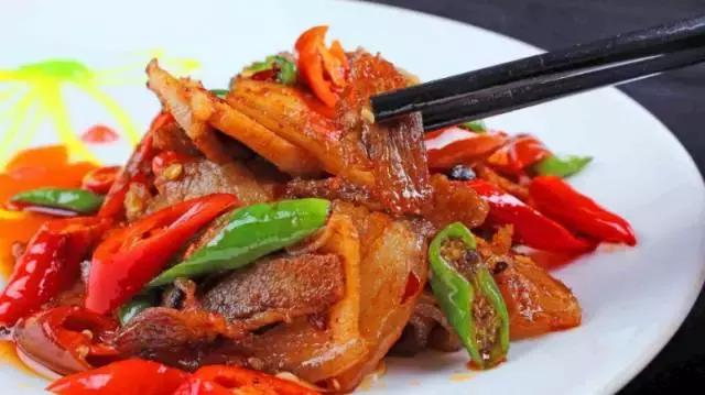 豆腐泡寨肉，传统美食的现代演绎，家常菜肴的全新风味