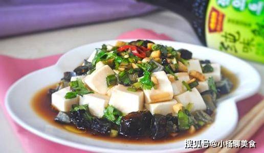 清凉一夏，凉拌神仙豆腐牛奶的美味与养生之道