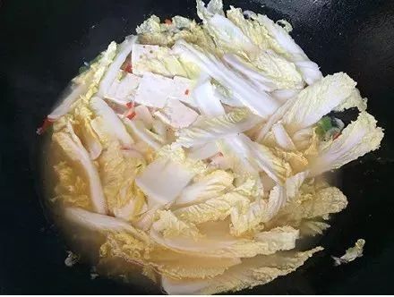 虾皮豆腐炖白菜，家常美味，营养满分