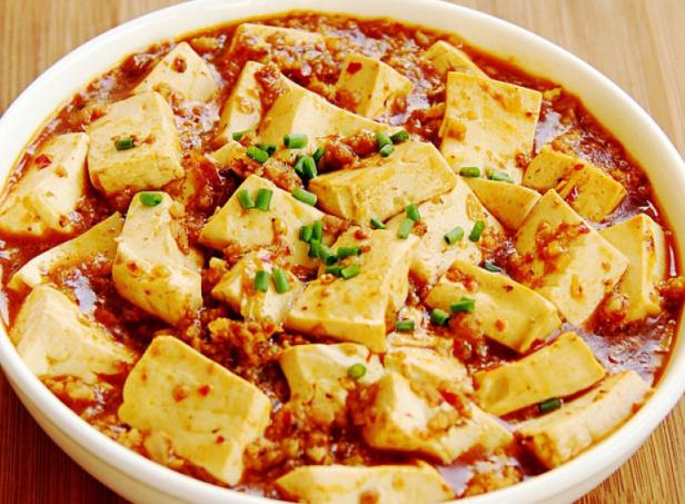 豆腐烩蹄筋，家常美食中的滋补佳品