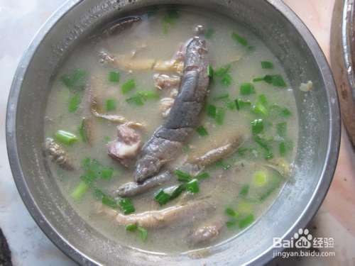 排骨加泥鳅炖豆腐，鲜美滋补的家常佳肴
