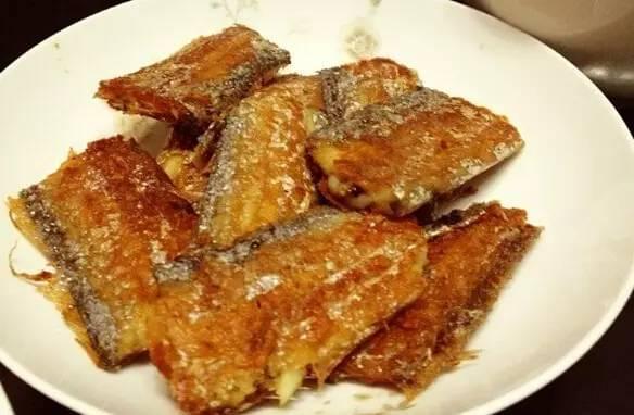 东北豆腐炖带鱼的经典家常味道，营养美味一锅出