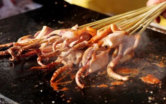 家常铁板鱿鱼，香气四溢的美食诱惑