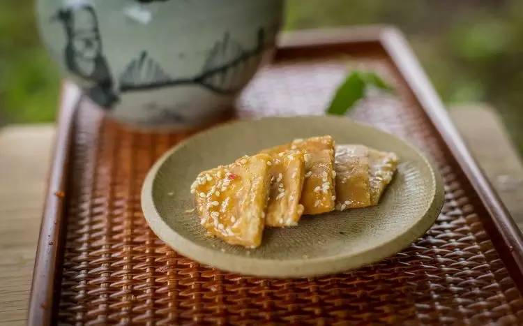 传统美食新滋味——腐乳焖肉的魅力与做法解析