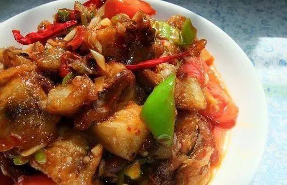 土豆烧茄子豆腐果，家常美食的魅力与做法解析