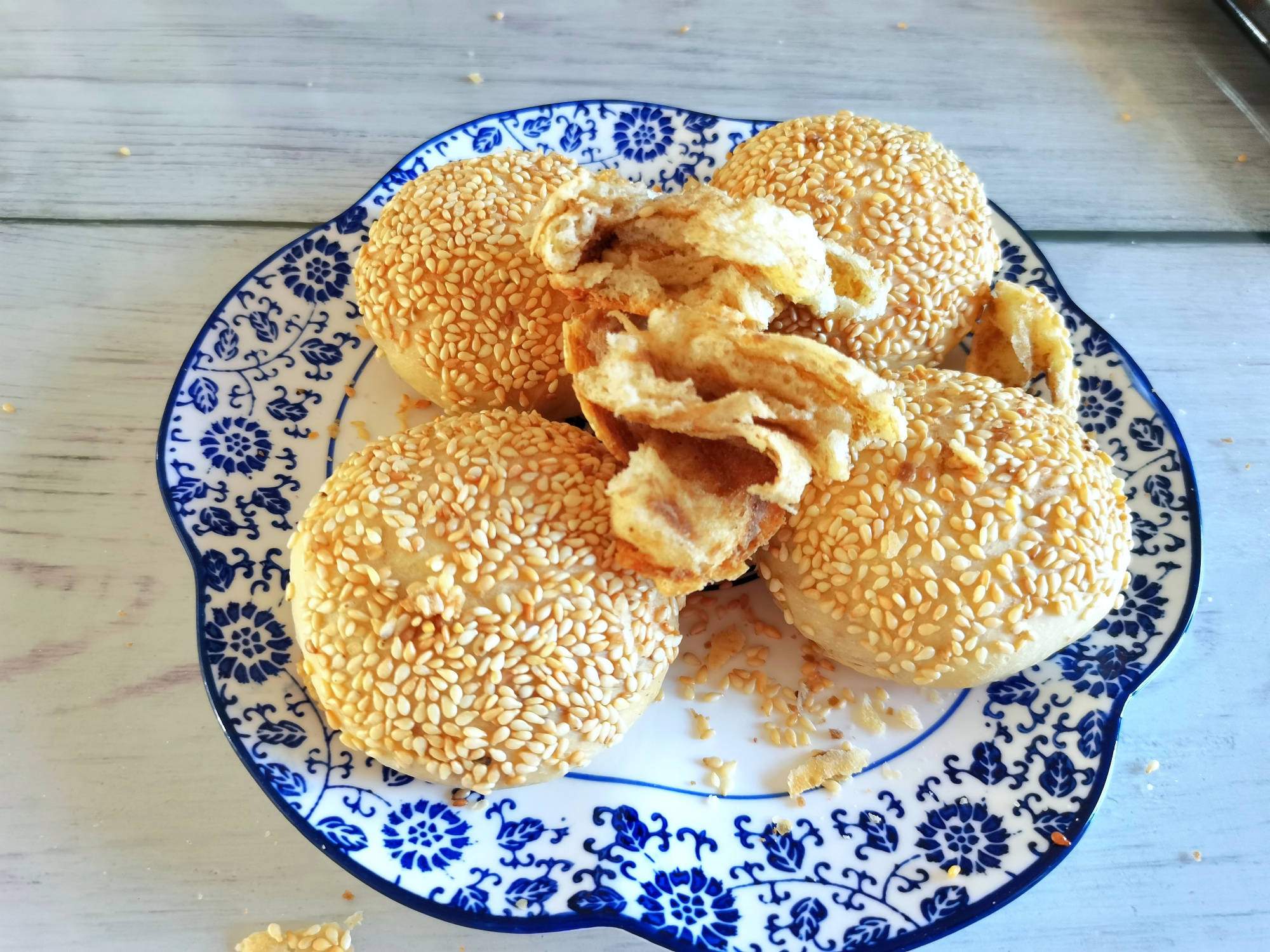 河北三河特色美食——麻酱烧饼的制作与功效解析