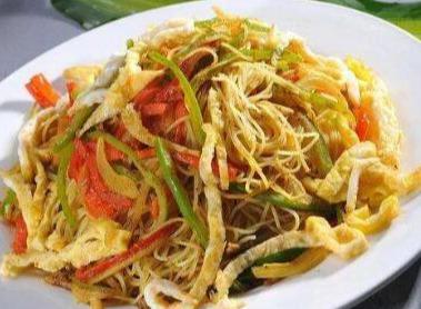 白豆腐丝炒青椒，家常美食的健康魅力