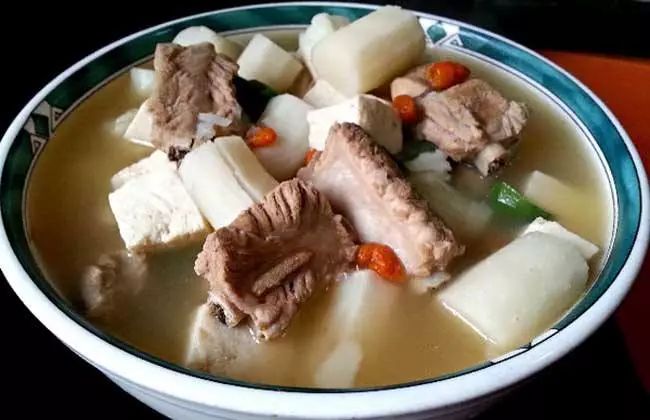 特制骨汤豆腐，醇香滋补的美味佳肴