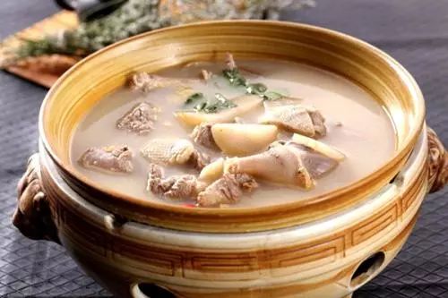冷冻豆腐鱼汤，暖身养颜的美味佳品