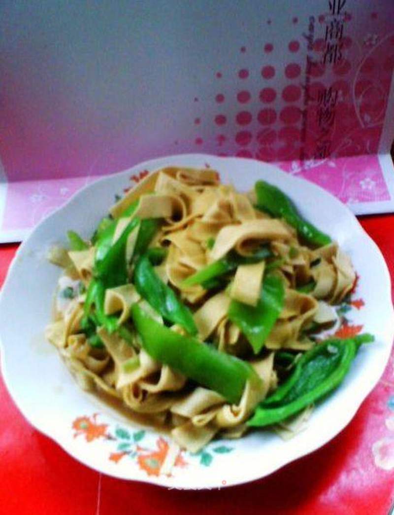 米饭配尖椒干豆腐的做法