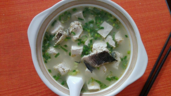 香菇黑鱼片汤的做法视频