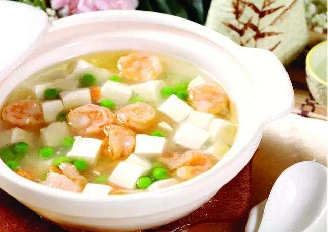 鲜美口蘑豆腐虾汤，暖身养颜的秋季佳品