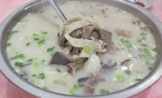 豆芽豆腐猪肚汤，滋补养生的美味佳肴