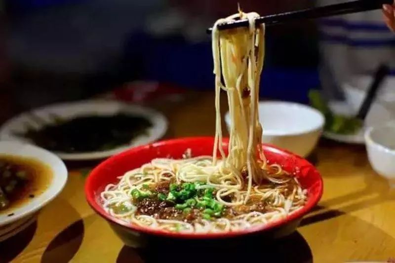 襄阳豆腐臊子，传统美食的醇香韵味与家常做法解析