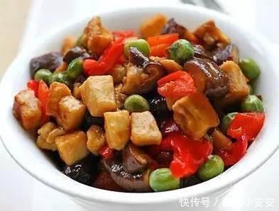 鱼香鸡丁豆腐的做法