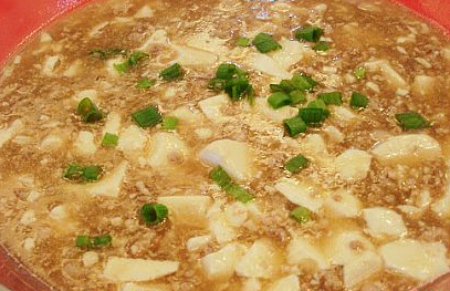 木耳粉丝肉末豆腐，家常美食的鲜美秘诀