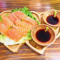 日式烤三文鱼头，鲜美口感与营养兼顾的美食制作攻略