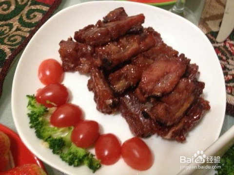 南铁蜜汁排骨的做法