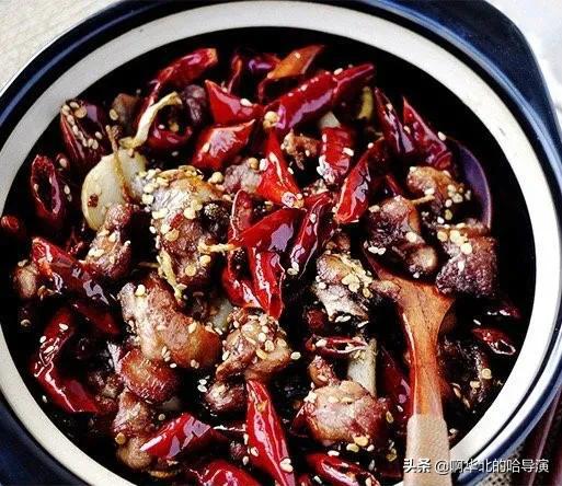 贵州遵义辣子鸡，香辣诱人，传统美食的魅力解析