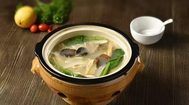 广东塘鲺煲，浓郁鲜香，滋补养生一锅端