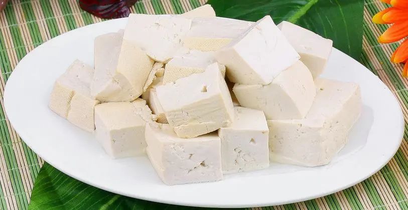 重庆豆腐制作，传承百年的美食工艺与独特风味