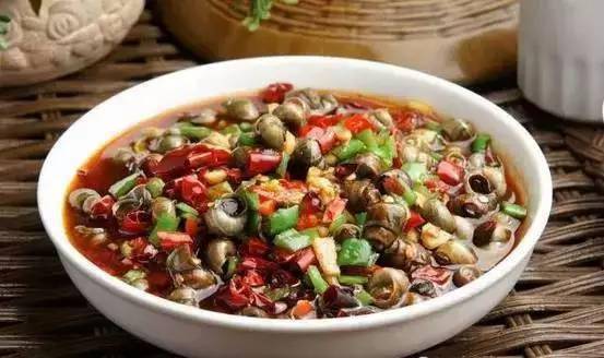 螺蛳青炖豆腐，鲜美滋补的家常美食