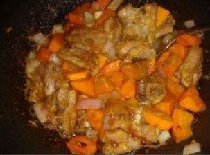 南瓜排骨饭煲的做法