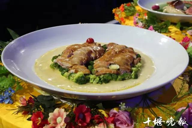 佤族美食小豆腐，传统食材的现代魅力