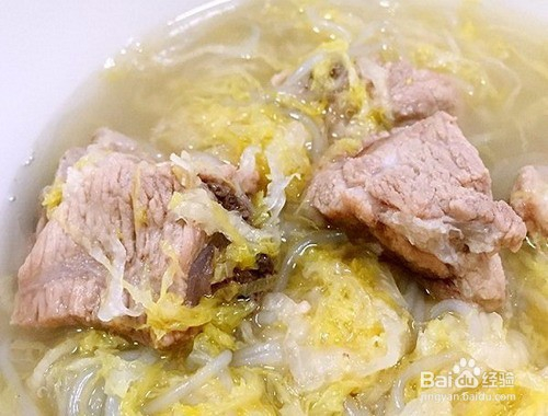 排骨炖米豆腐的做法