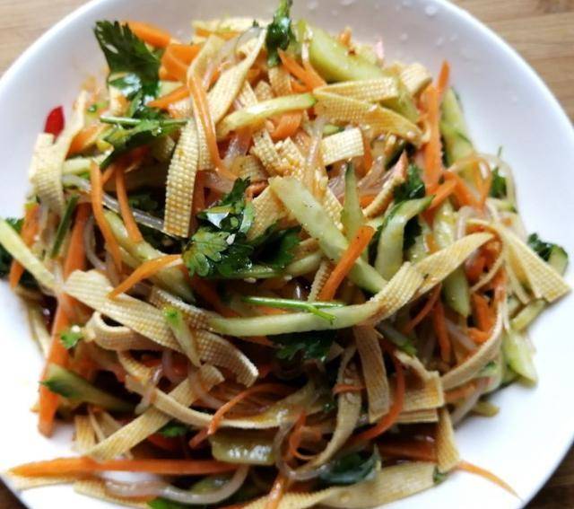 孜然土豆条的诱惑，香气四溢，简单易学的家常美食