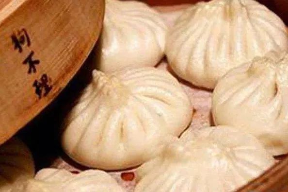 地菜豆腐包子的美味与营养，传统美食的现代演绎