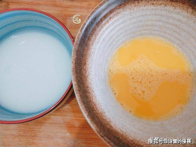 砂糖鸡蛋汤的做法视频