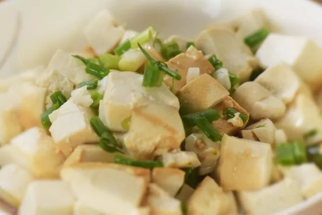 夏日清爽佳肴——青瓜豆腐焖肉的做法与功效