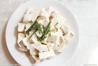 腌制大葱豆腐，家常美食的绝妙搭配与简易做法