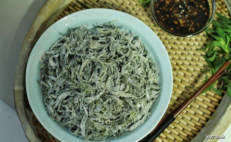 扫帚苗蒸炒鸡蛋做法