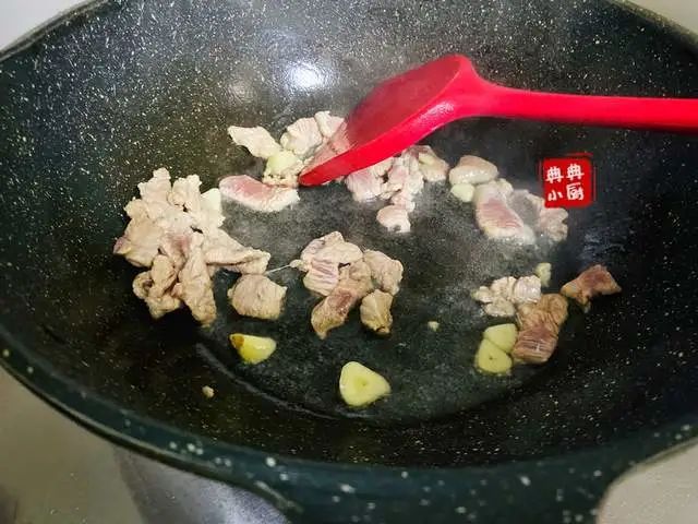 豆腐渣煲瘦肉，低成本高营养的家常美食