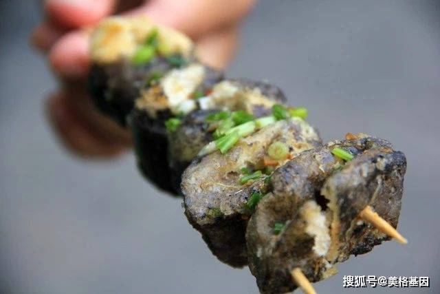 临桂臭豆腐，闻臭识美味，揭秘传统美食的独特魅力