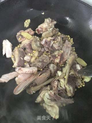 焖整只鸭子的做法大全