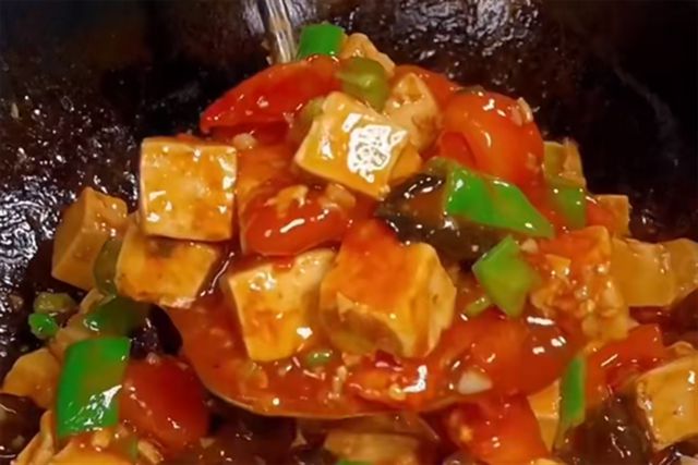 脆皮豆腐木耳，口感与营养的双重盛宴