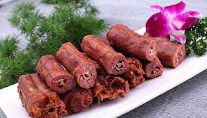 秘制甜鸭脖，传统与创新的美食碰撞