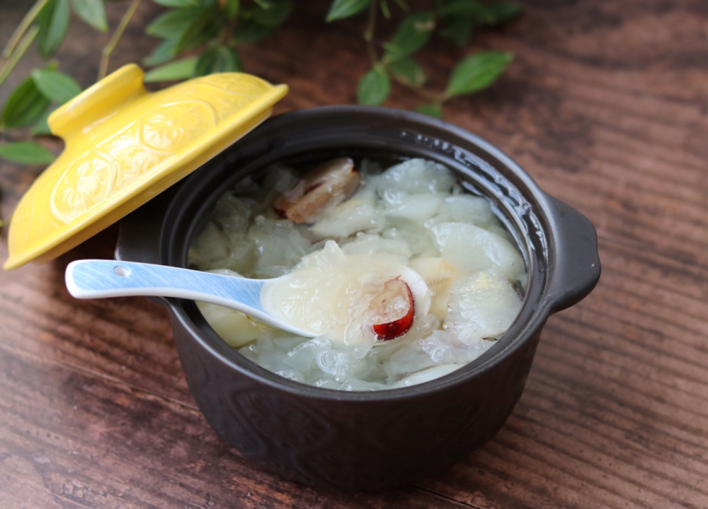 雪梨炖豆腐，滋润养颜的秋季美食