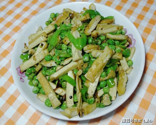 杏鲍菇炒荷兰豆，鲜美口感与营养兼具的家常美食