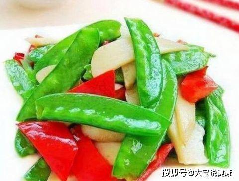 杏鲍菇炒荷兰豆，鲜美口感与营养兼具的家常美食