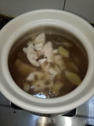 排骨莲藕去肝火汤的做法