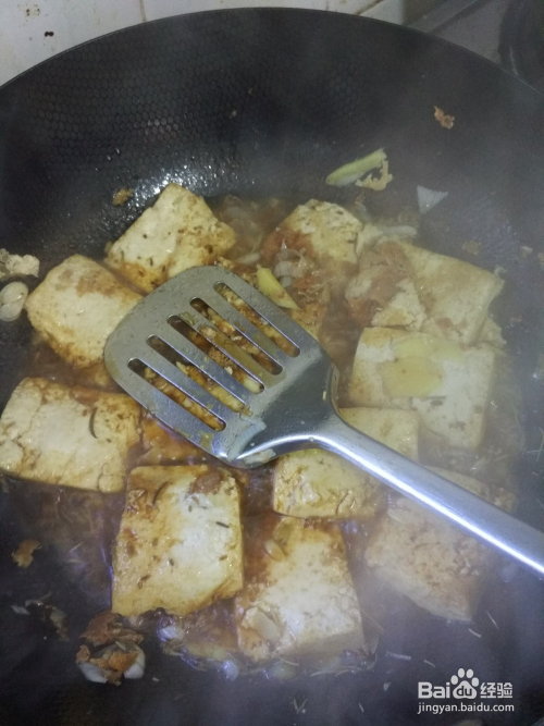 青椒煎豆腐，家常美食的绝妙搭配，营养又美味