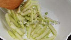 甜西瓜炒鸡蛋做法