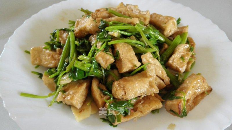 芹菜葱油豆腐的做法