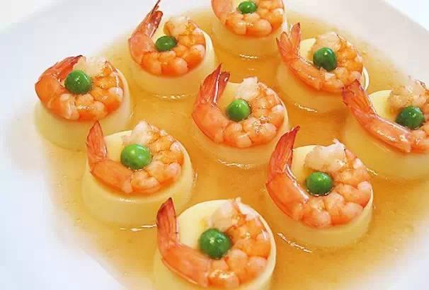 虾下豆腐，鲜美口感与营养的双重享受